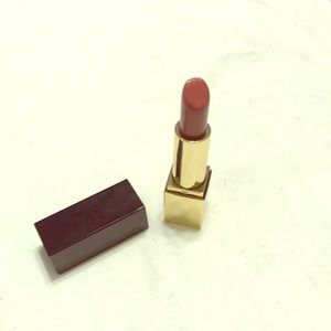 Estée Lauder lipstick